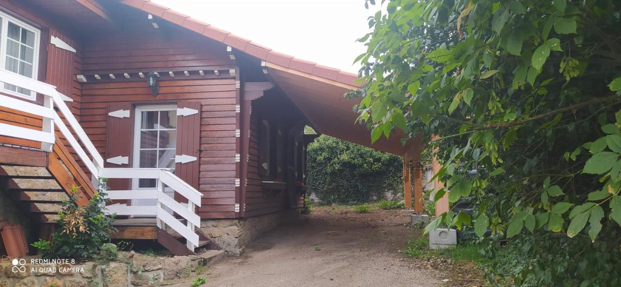 Logement Independant Attenant A Une Maison Dans Grand Jardin Retournac Exterior photo